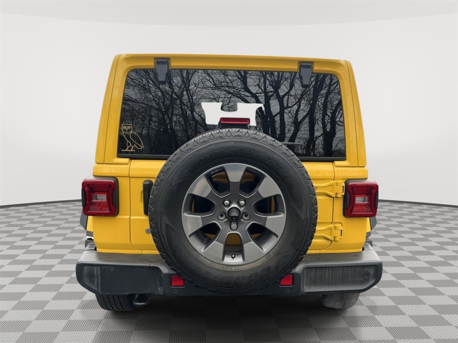 Used 2019 Jeep Wrangler Unlimited Sahara w/ Advanced Safety Group image 5