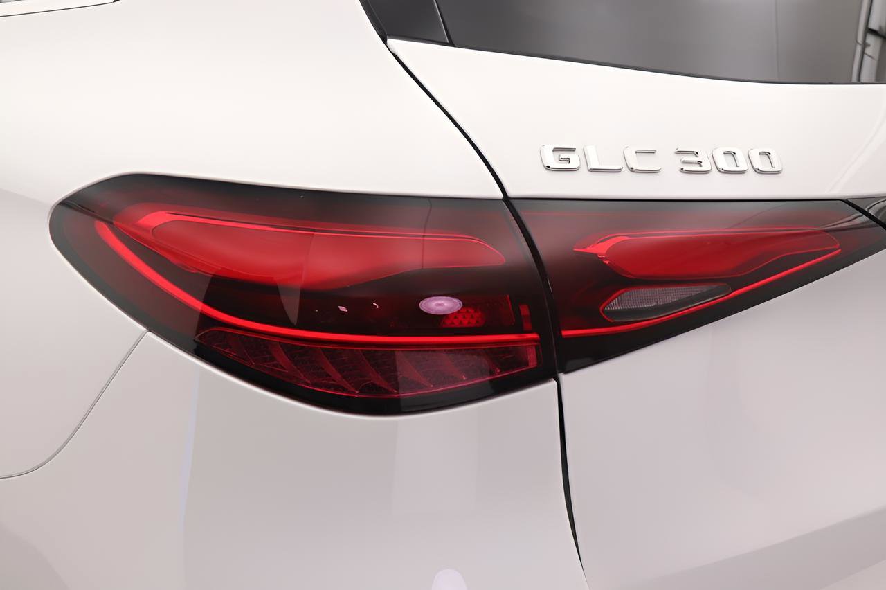 Certified 2026 Mercedes-Benz GLC 300 image 18