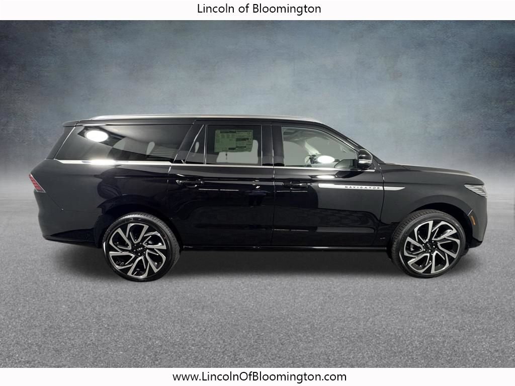 New 2026 Lincoln Navigator L Reserve AWD/4WD image 8