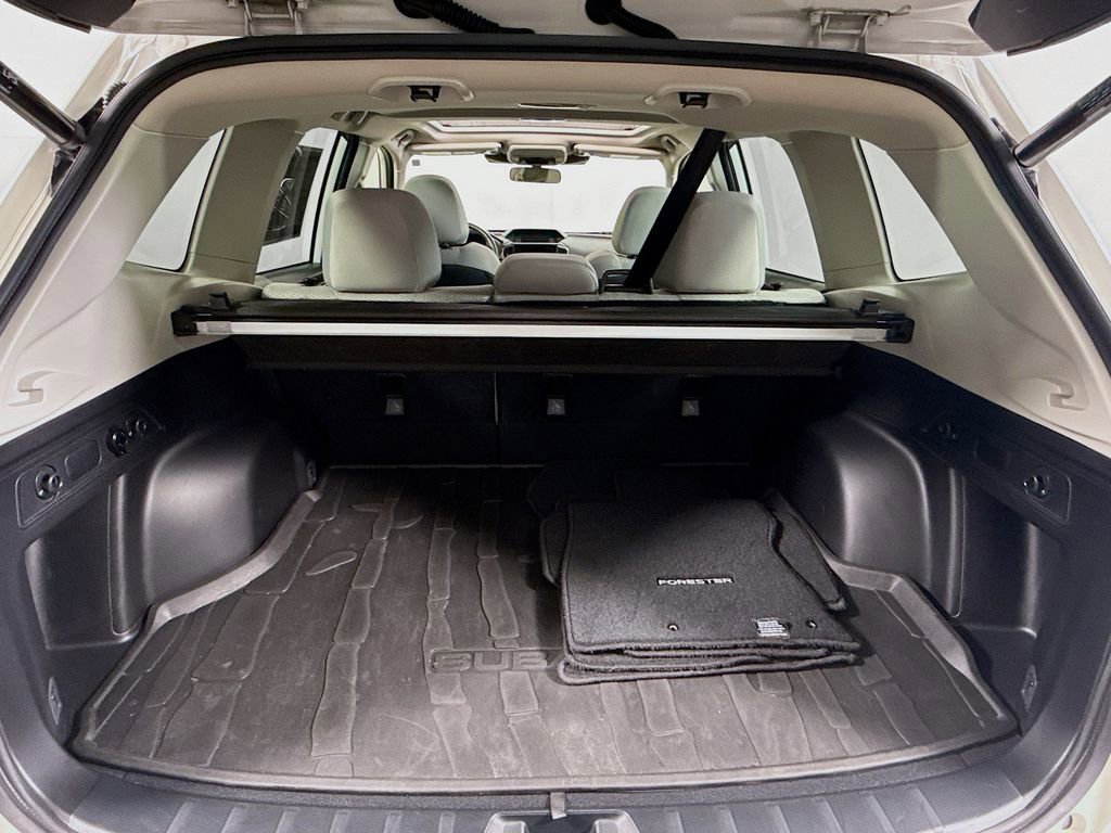 Used 2022 Subaru Forester Premium image 29