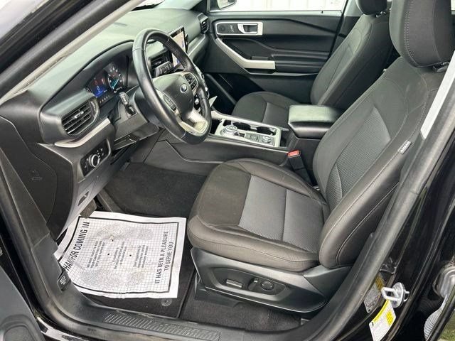 Used 2023 Ford Explorer XLT AWD/4WD image 13