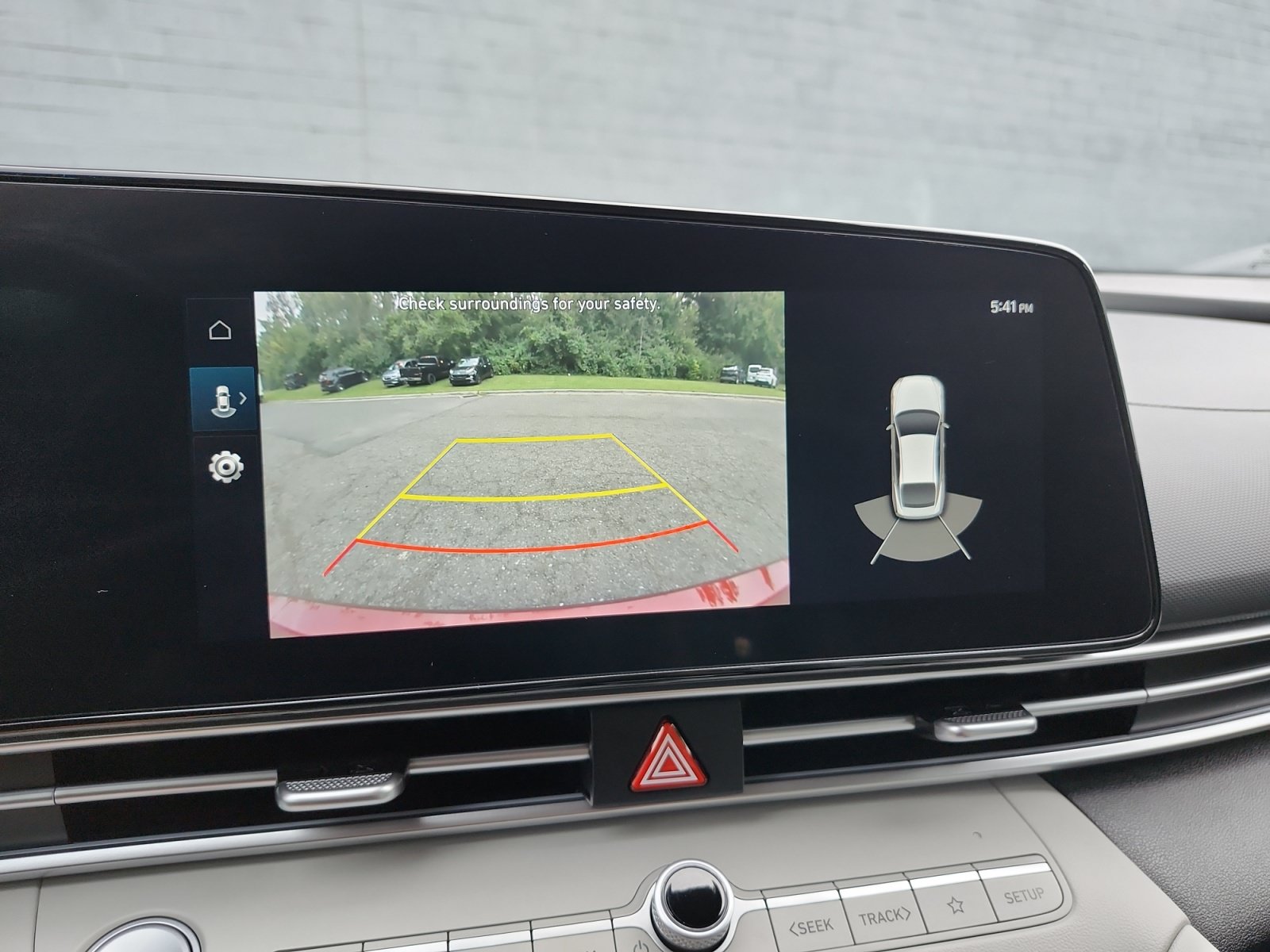 Used 2023 Hyundai Elantra Limited FWD image 17
