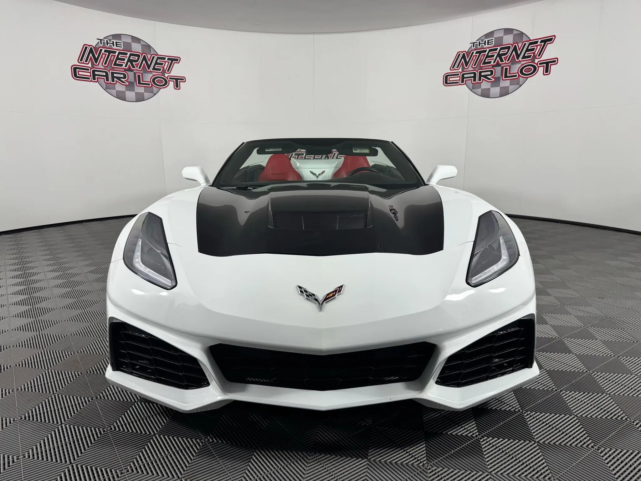 Used 2017 Chevrolet Corvette Stingray Convertible w/ 1LT image 2