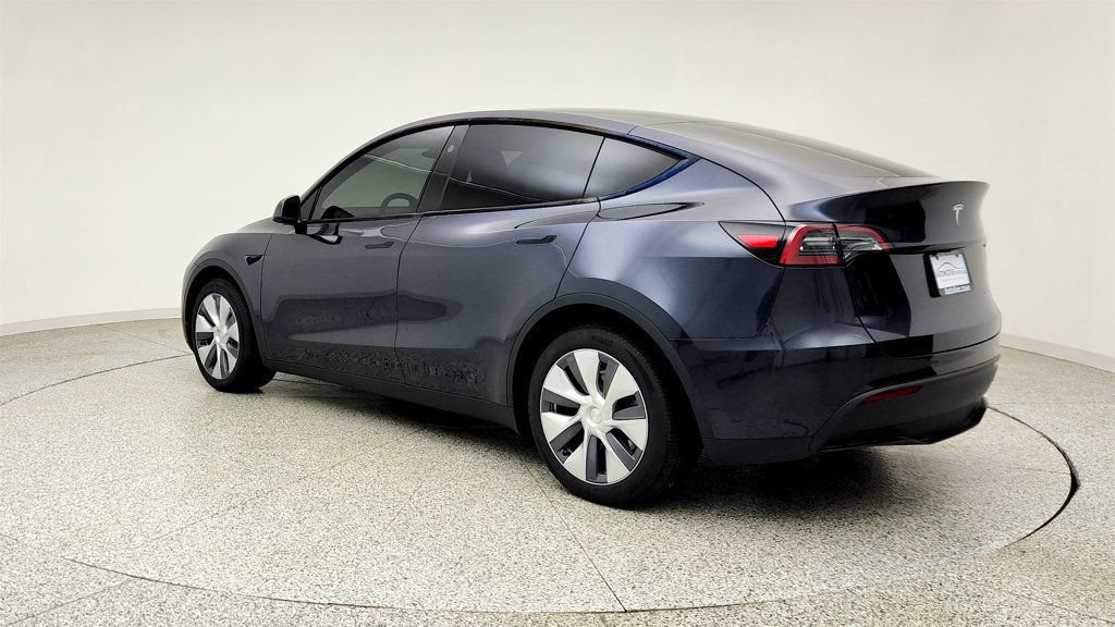 Used 2024 Tesla Model Y Long Range AWD/4WD image 7