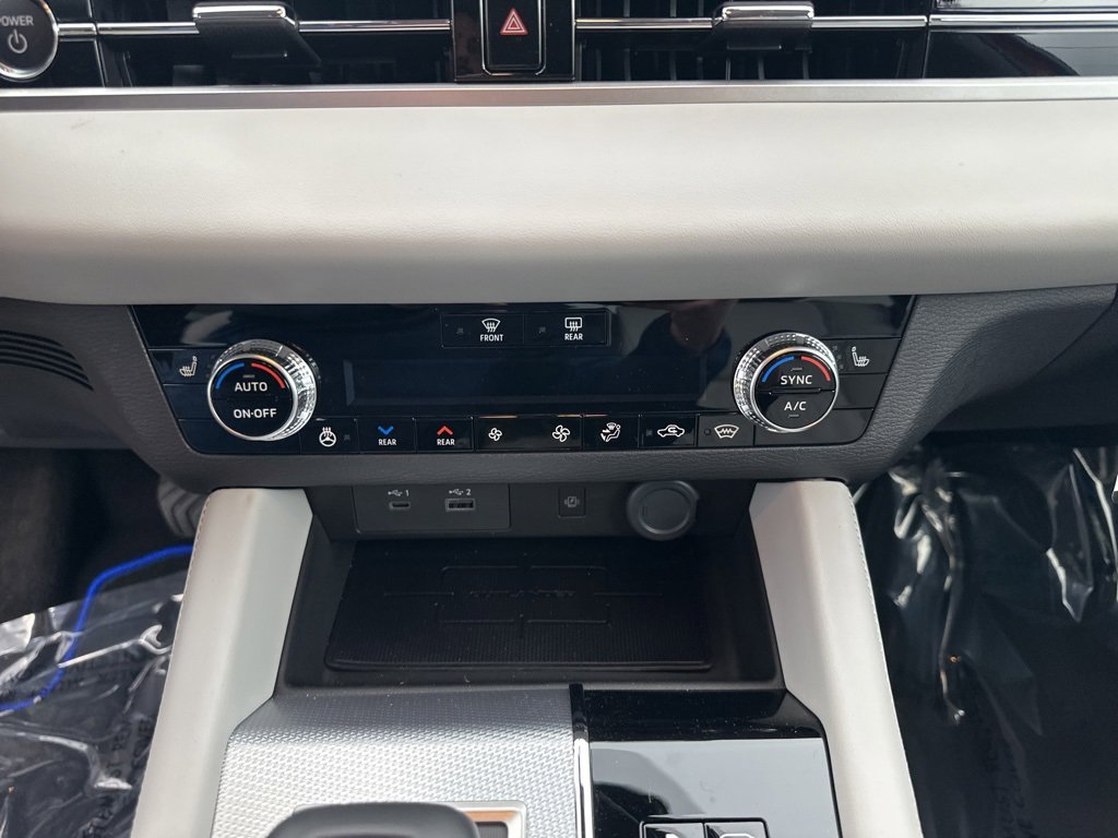 New 2025 Mitsubishi Outlander SEL image 18