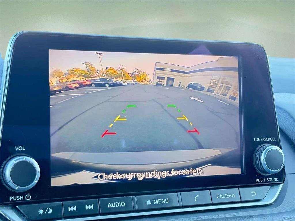 Used 2024 Nissan Rogue S image 20