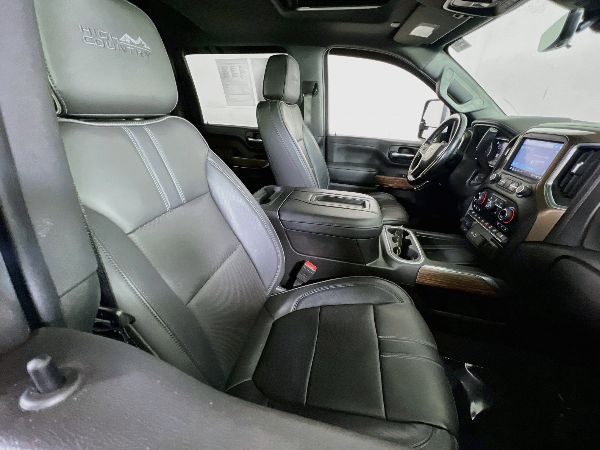 Used 2022 Chevrolet Silverado 2500 High Country w/ Z71 Off-Road Package AWD/4WD image 28