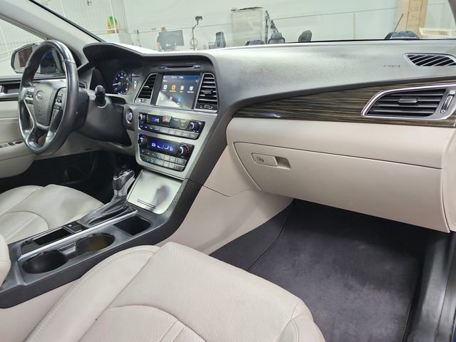 Used 2016 Hyundai Sonata Limited w/ Option Group 04 image 42