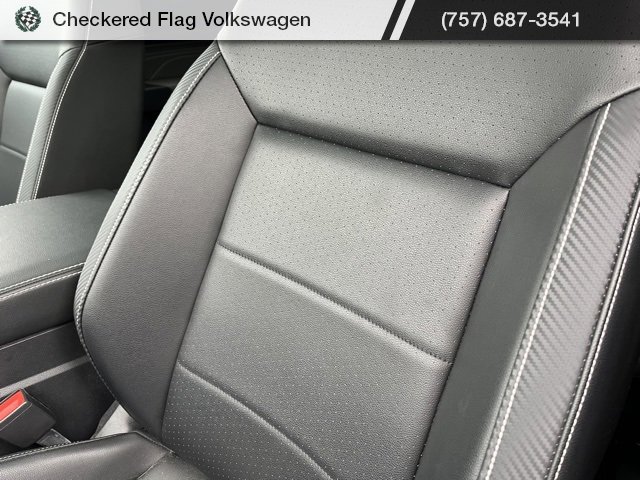 Used 2023 Volkswagen Atlas Cross Sport SE w/ Panoramic Sunroof Package image 22