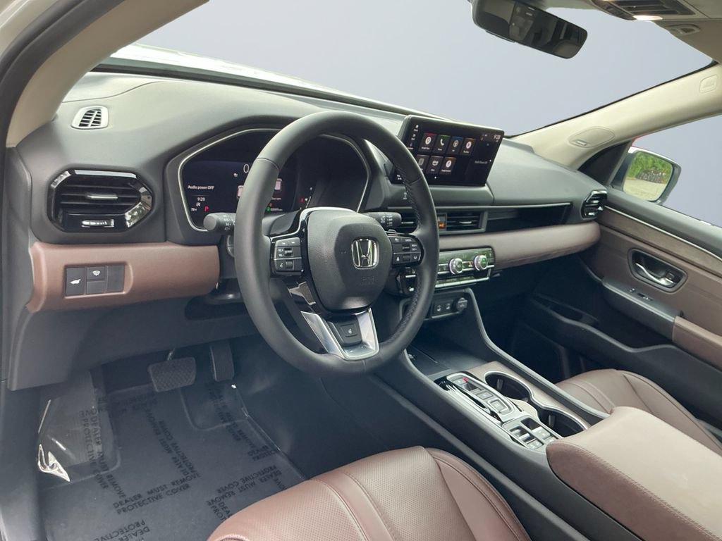 Used 2026 Honda Pilot Elite image 11