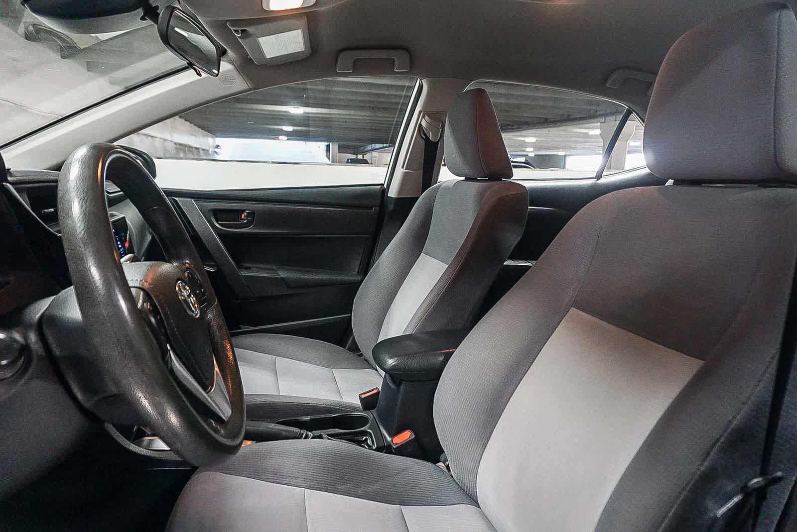 Used 2018 Toyota Corolla L w/ Body Protection Package FWD image 17