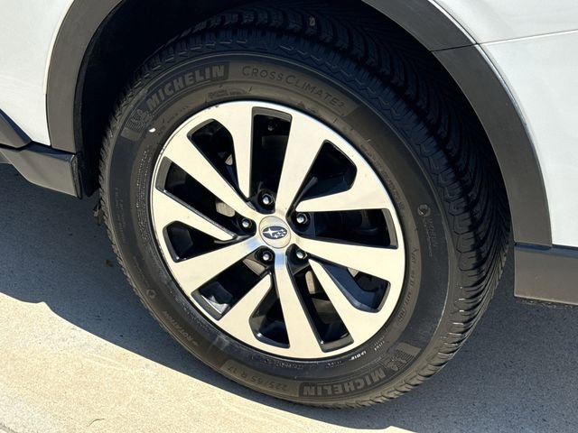 Used 2020 Subaru Outback Premium image 12