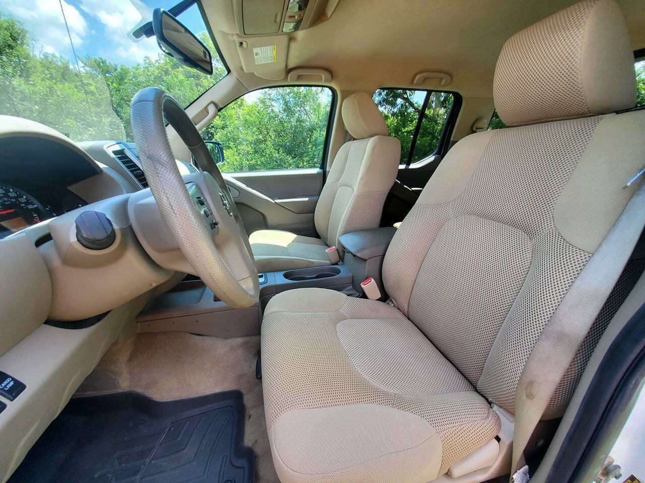 Used 2016 Nissan Frontier SV AWD/4WD image 12