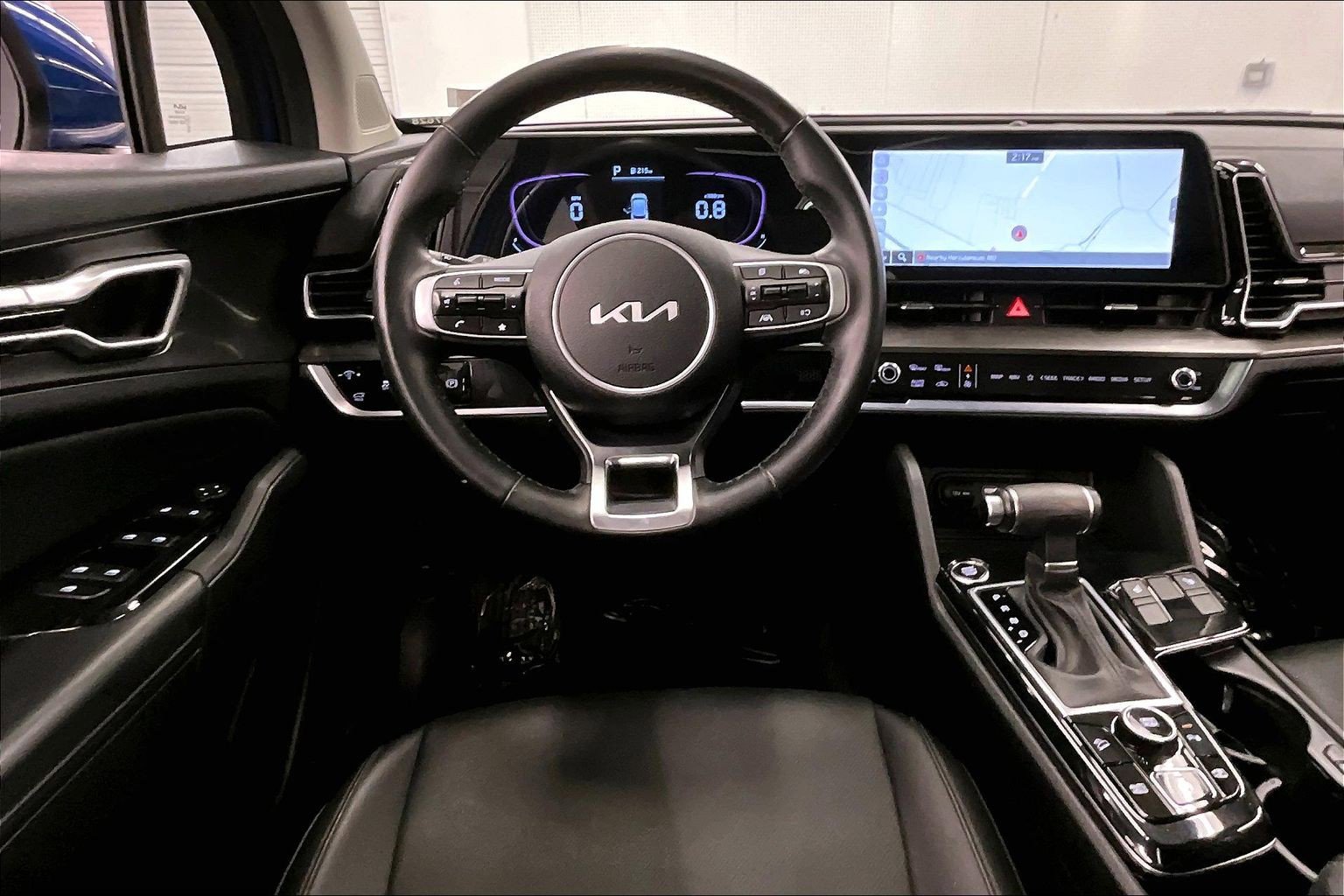 Used 2025 Kia Sportage EX w/ Premium Package FWD image 6