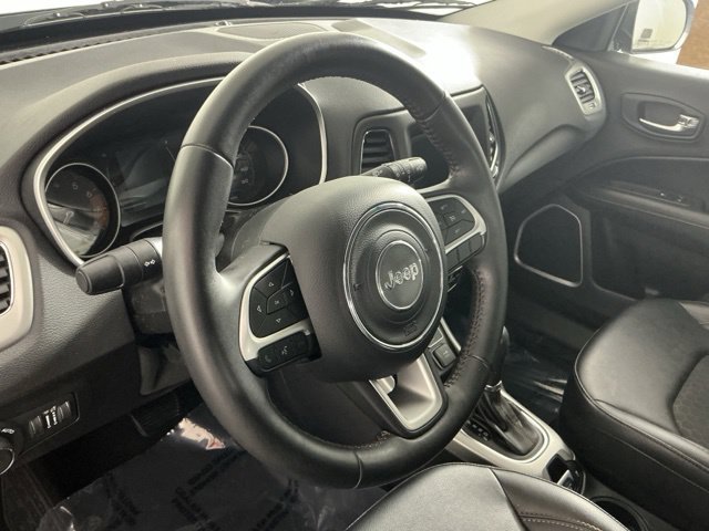 Used 2019 Jeep Compass Latitude AWD/4WD image 34