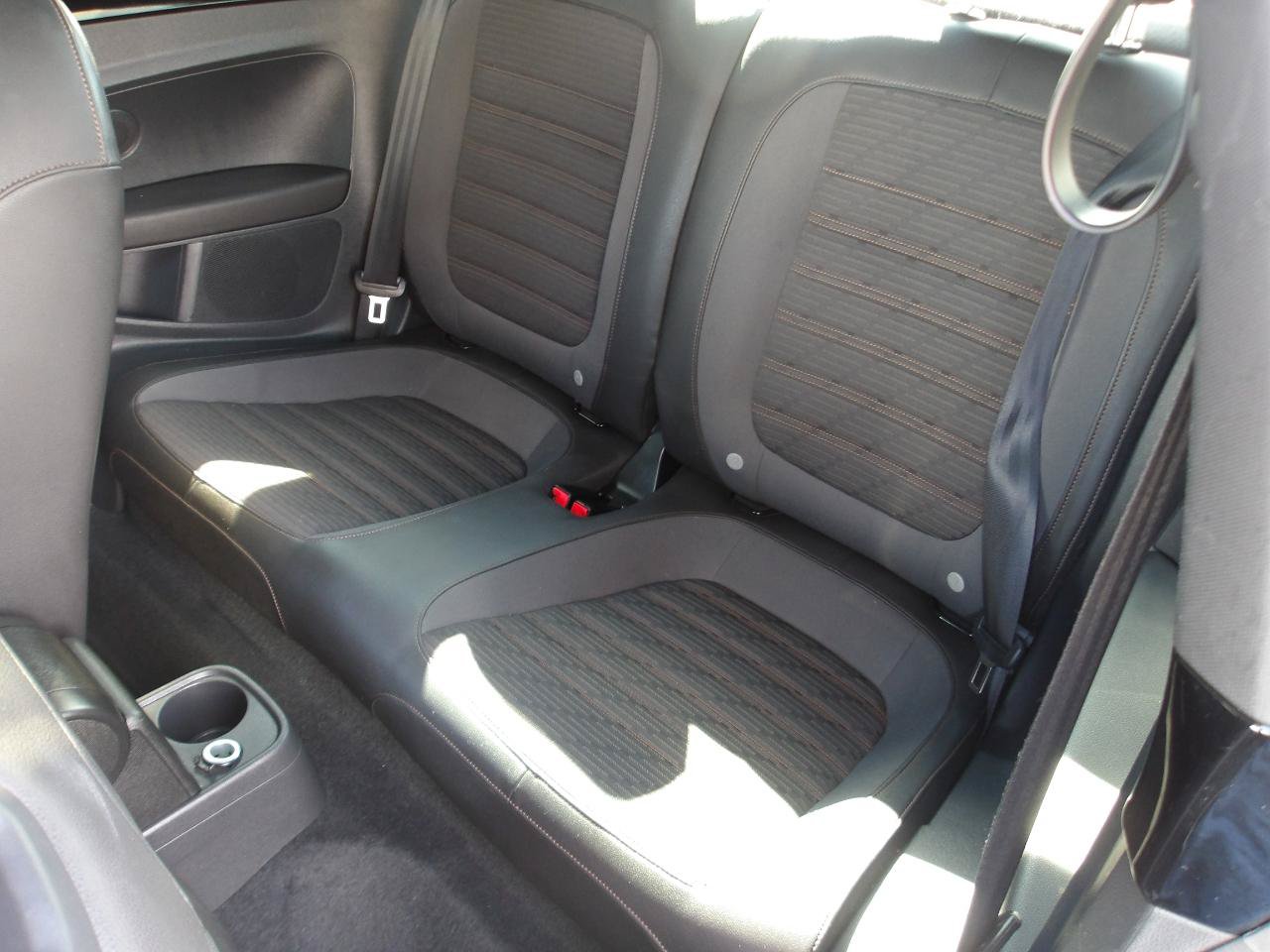 Used 2013 Volkswagen Beetle Turbo FWD image 10