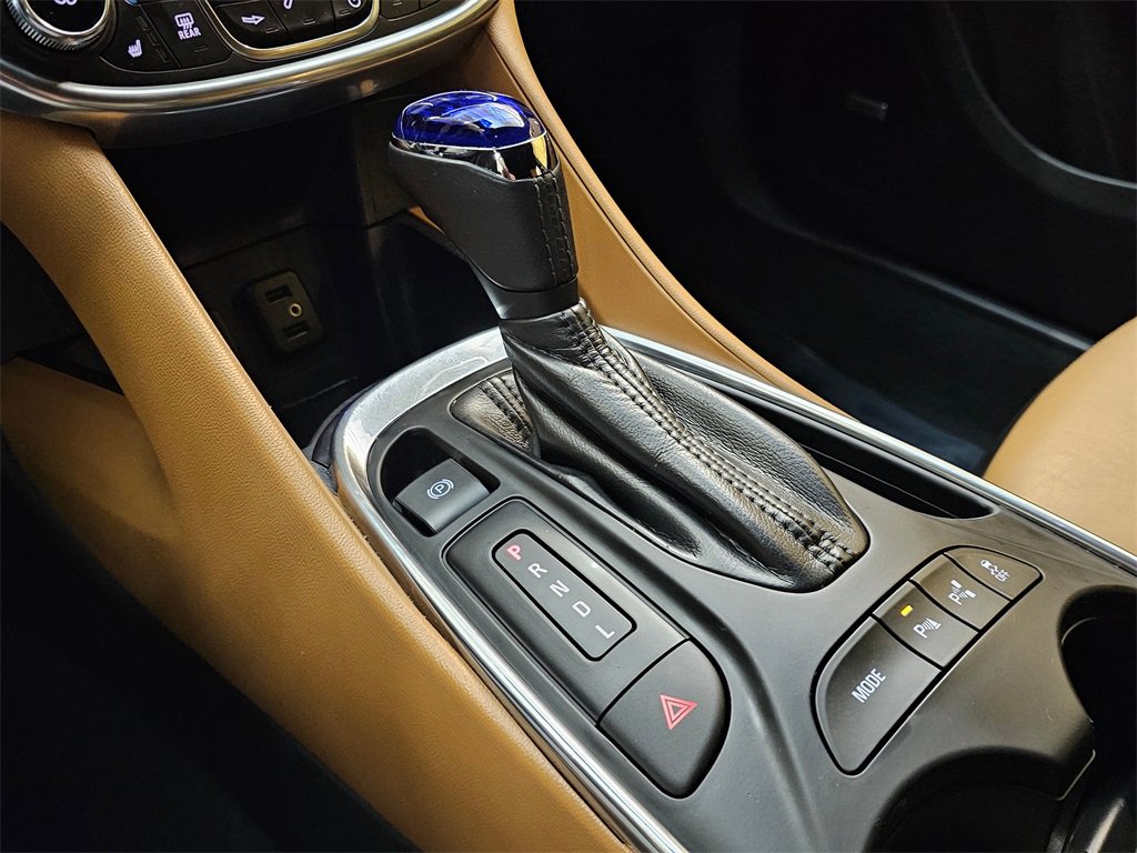 Used 2017 Chevrolet Volt Premier w/ Driver Confidence II Package image 27