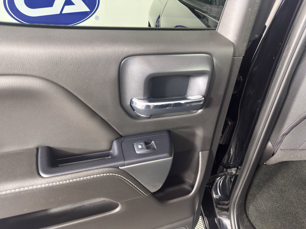 Used 2018 Chevrolet Silverado 1500 LT w/ All Star Edition AWD/4WD image 30