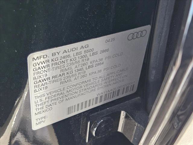 Used 2025 Audi Q5 Premium w/ Convenience Package AWD/4WD image 25