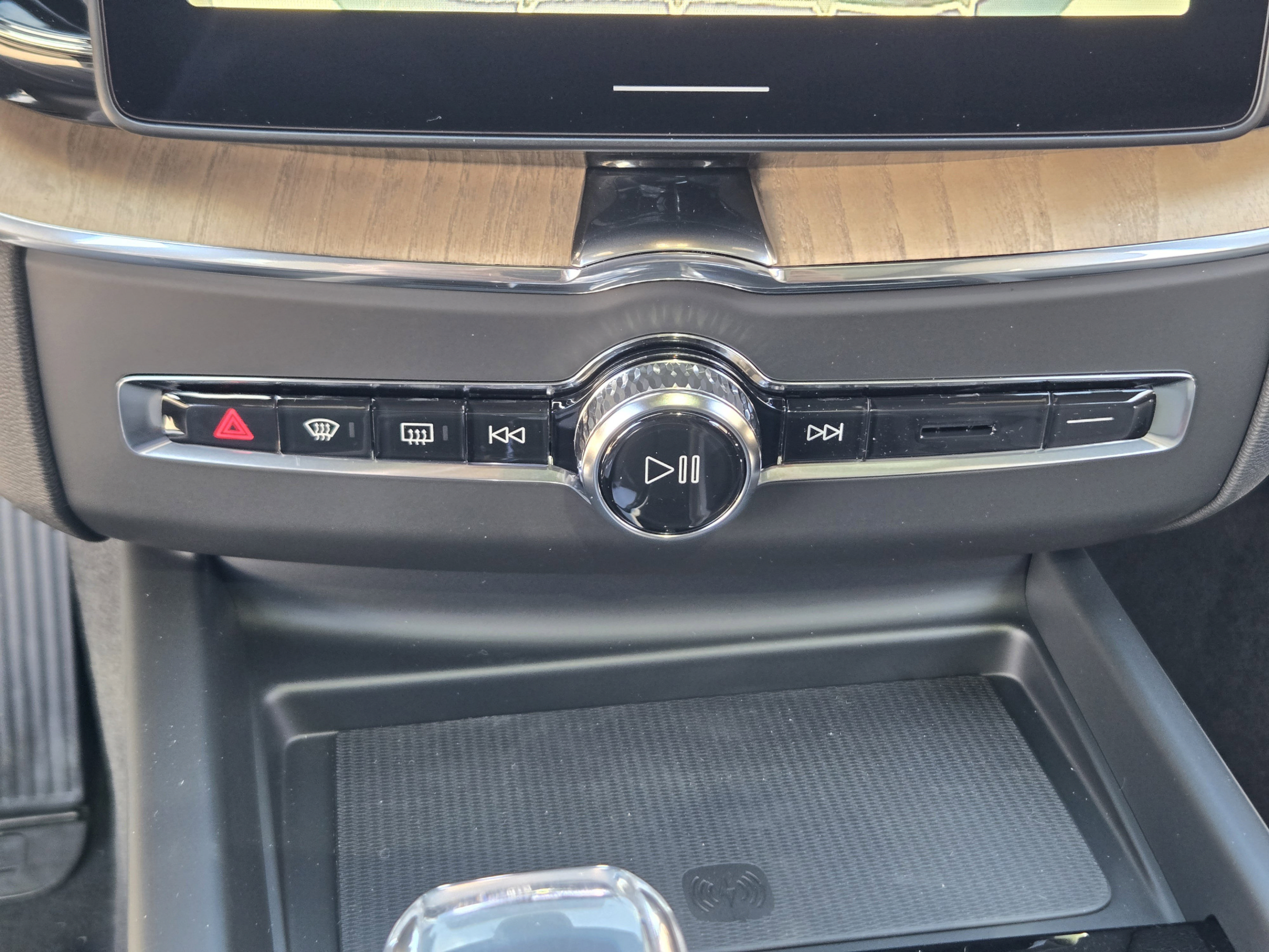Used 2026 Volvo XC60 B5 Plus w/ Protection Package Premier AWD/4WD image 16