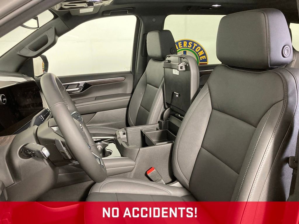 Used 2025 Chevrolet Suburban Z71 w/ Comfort Package image 11