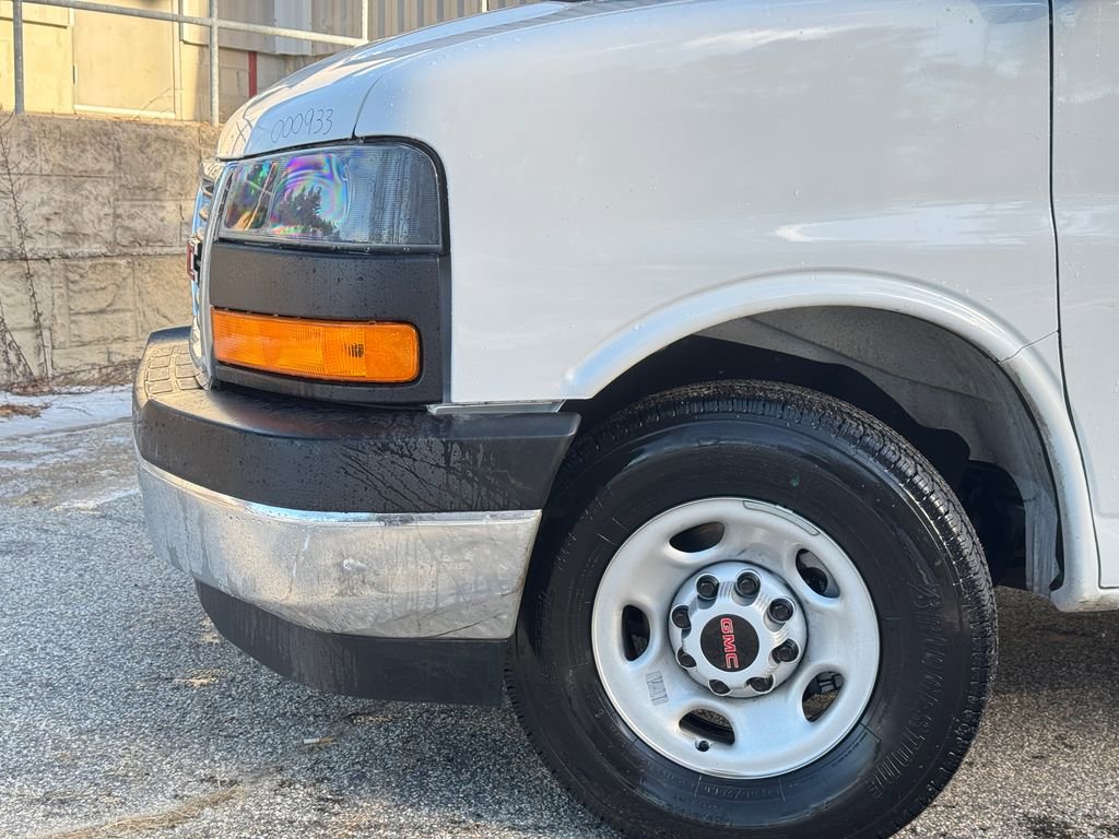 New 2026 GMC Savana 3500 w/ Driver Convenience Package image 3