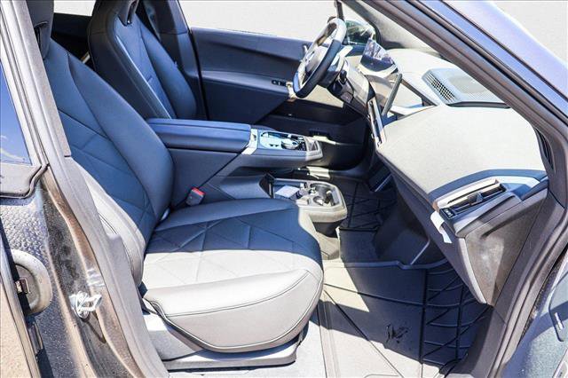 New 2026 BMW iX xDrive60 w/ Premium Package image 24