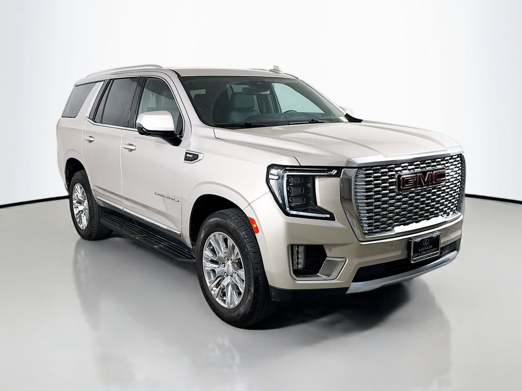 Used 2024 GMC Yukon Denali w/ LPO, Floor Liner Package AWD/4WD image 3