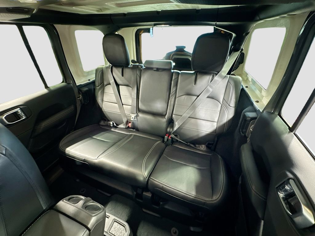 Used 2023 Jeep Wrangler Unlimited Sahara w/ Cold Weather Group image 14