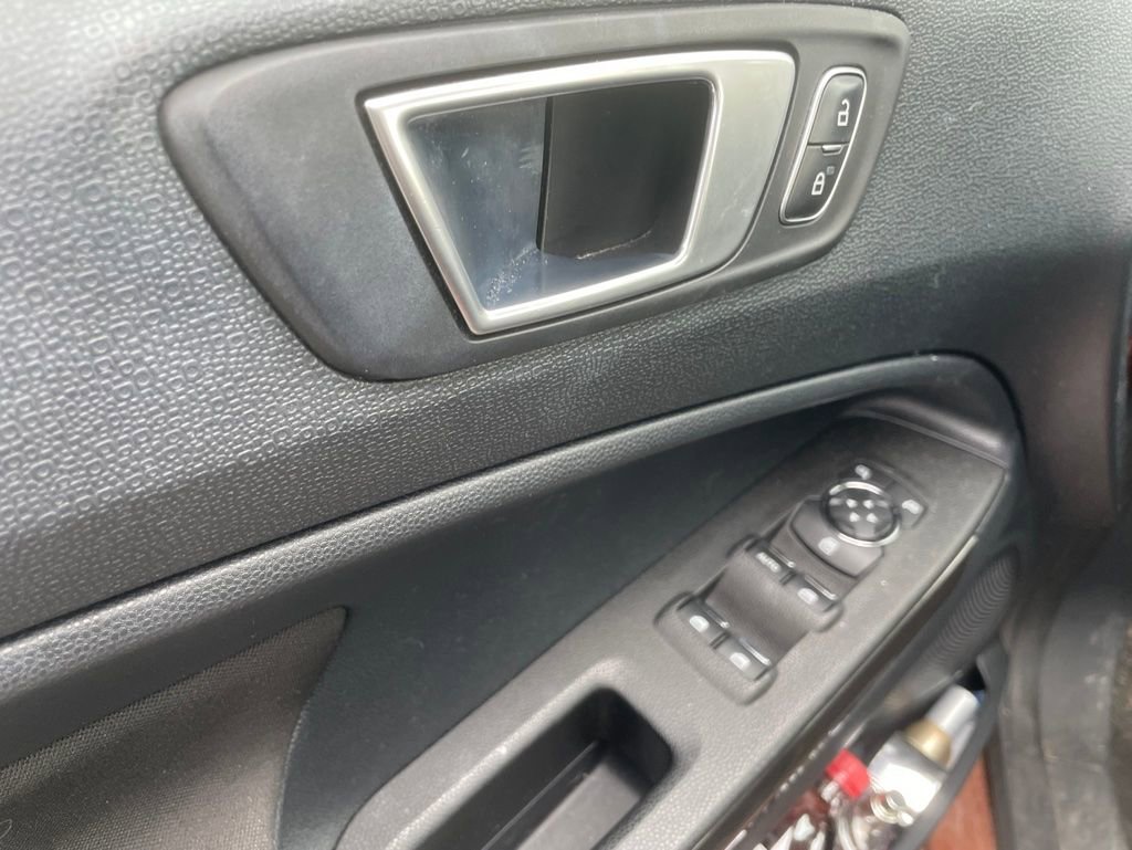 Used 2019 Ford EcoSport SE w/ SE Convenience Package FWD image 12