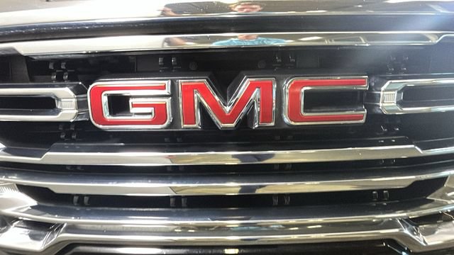 Used 2019 GMC Sierra 1500 SLT w/ SLT Premium Package AWD/4WD image 8