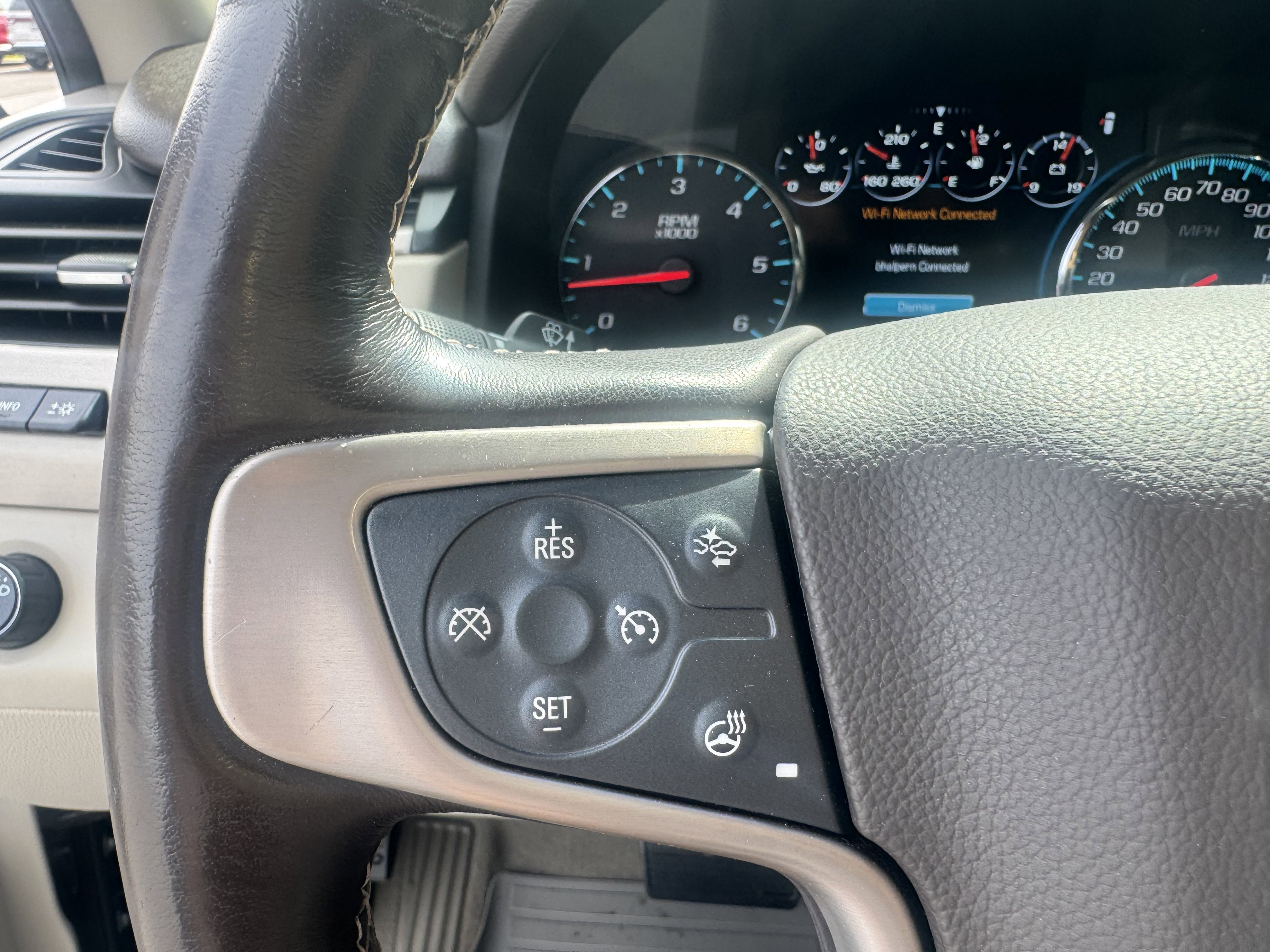 Used 2020 GMC Yukon Denali w/ Open Road Package RWD image 15