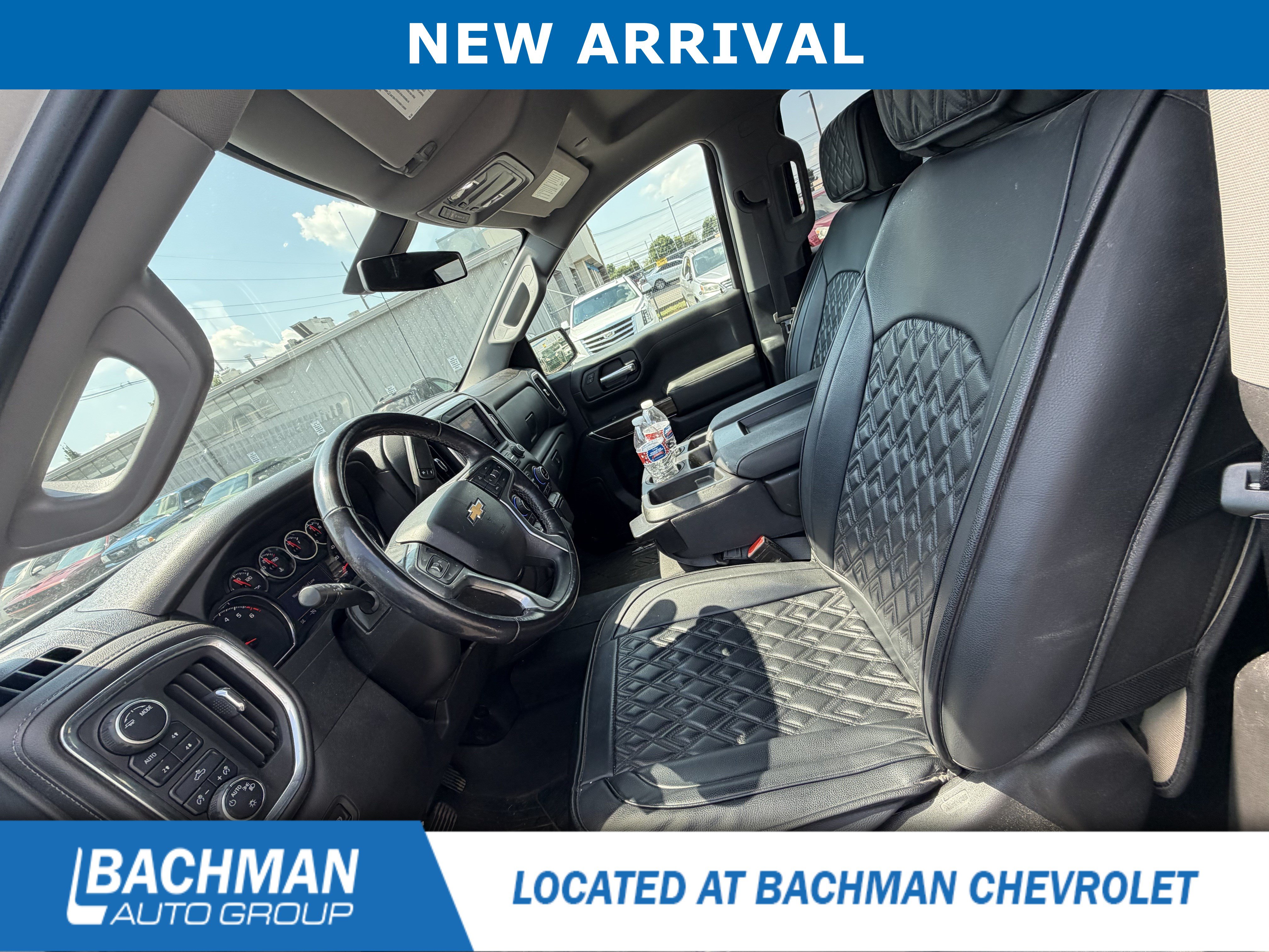 Used 2022 Chevrolet Silverado 1500 LT AWD/4WD image 6