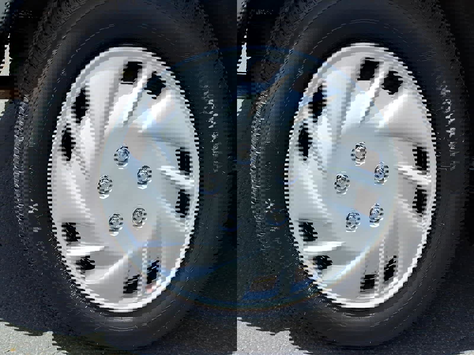 Used 2019 Nissan Versa Note SV FWD image 11