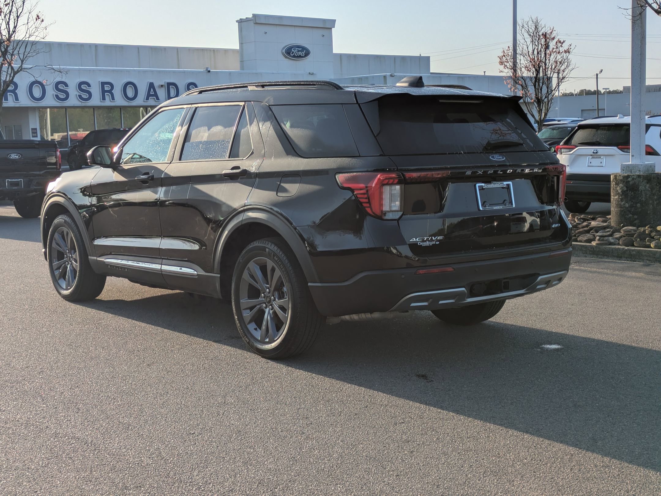 Certified 2025 Ford Explorer Active w/ Active Comfort Package AWD/4WD image 6