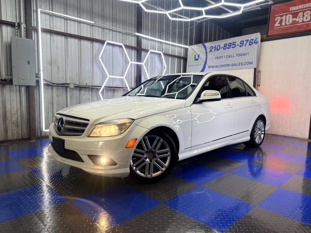 Used 2009 Mercedes-Benz C 300 Sedan image 7