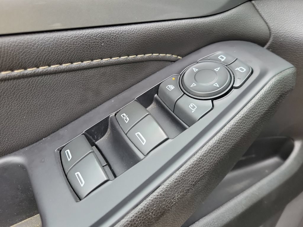 Used 2022 Chevrolet Traverse LT w/ LT Premium Package AWD/4WD image 21