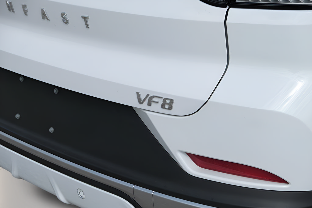 New 2025 VinFast VF 8 Eco AWD/4WD image 33