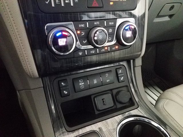 Used 2017 Chevrolet Traverse LT AWD/4WD image 7