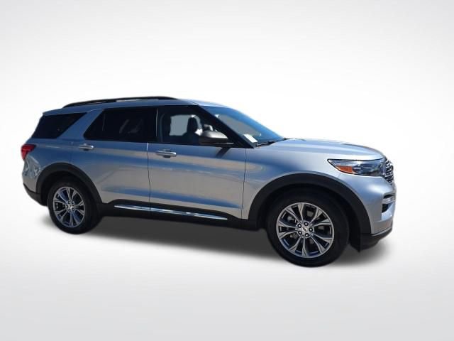 Used 2022 Ford Explorer XLT w/ Equipment Group 202A image 1