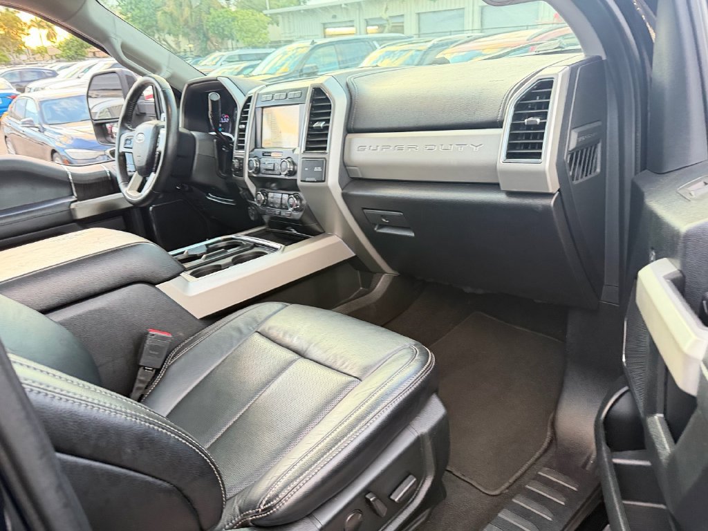 Used 2020 Ford F250 Lariat w/ Lariat Ultimate Package AWD/4WD image 19