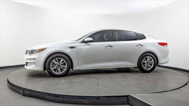 Used 2018 Kia Optima LX image 3