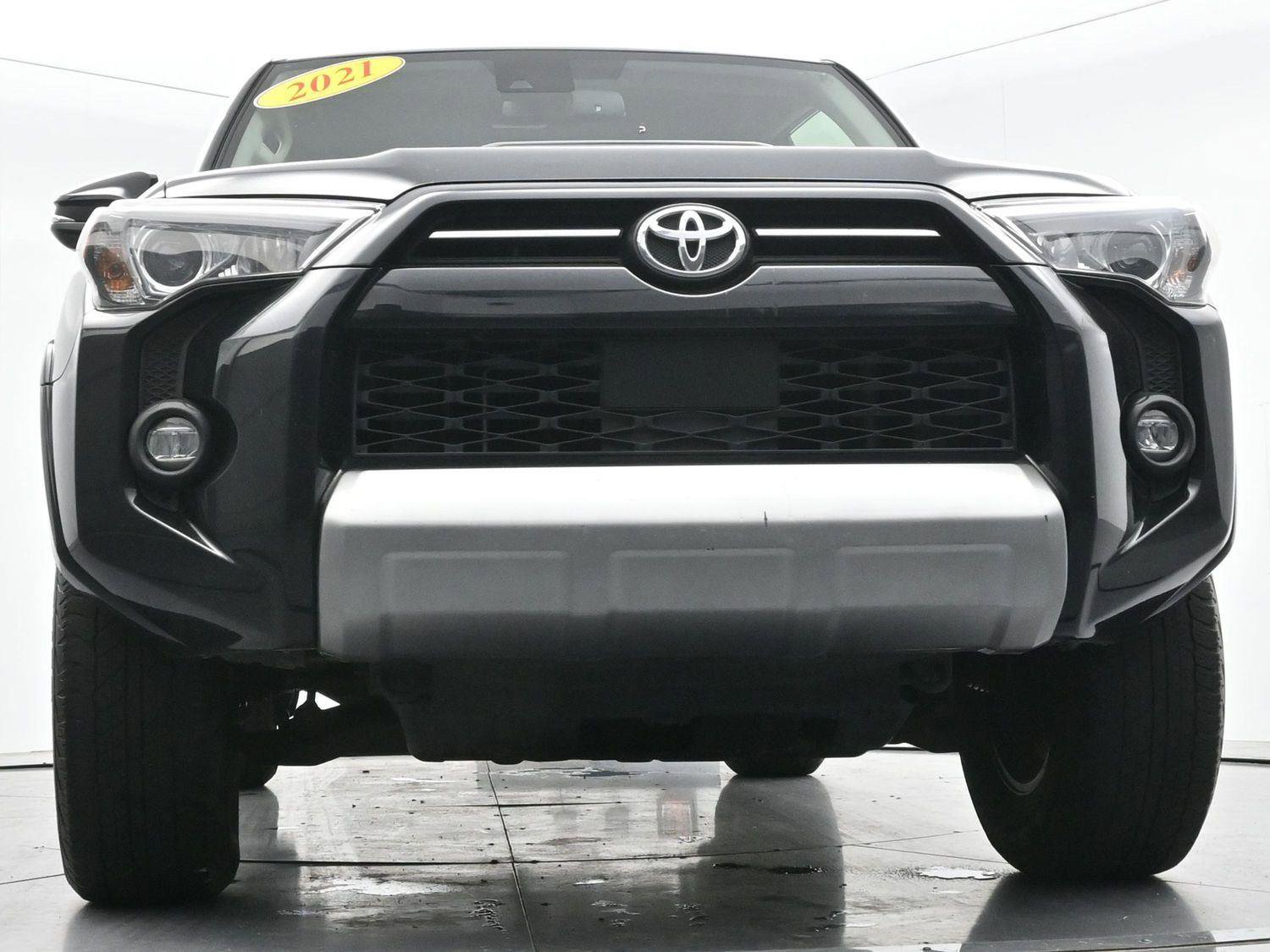 Used 2021 Toyota 4Runner TRD Off-Road Premium AWD/4WD image 50