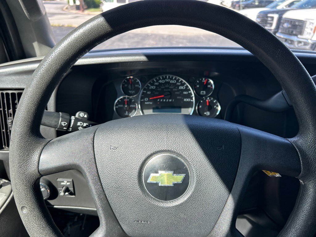 Used 2020 Chevrolet Express 2500 image 19