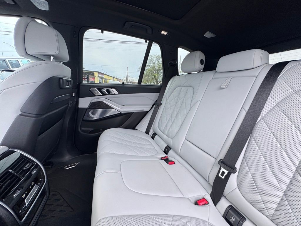 Used 2023 BMW X5 M50i w/ Executive Package AWD/4WD image 16