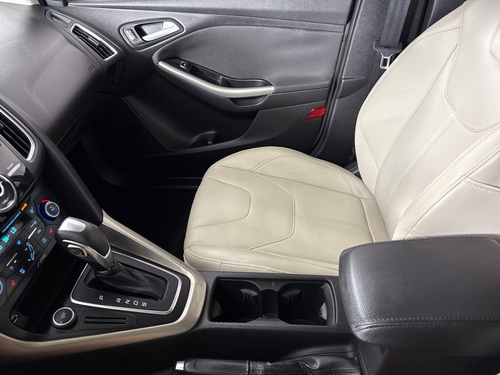 Used 2015 Ford Focus Titanium image 20
