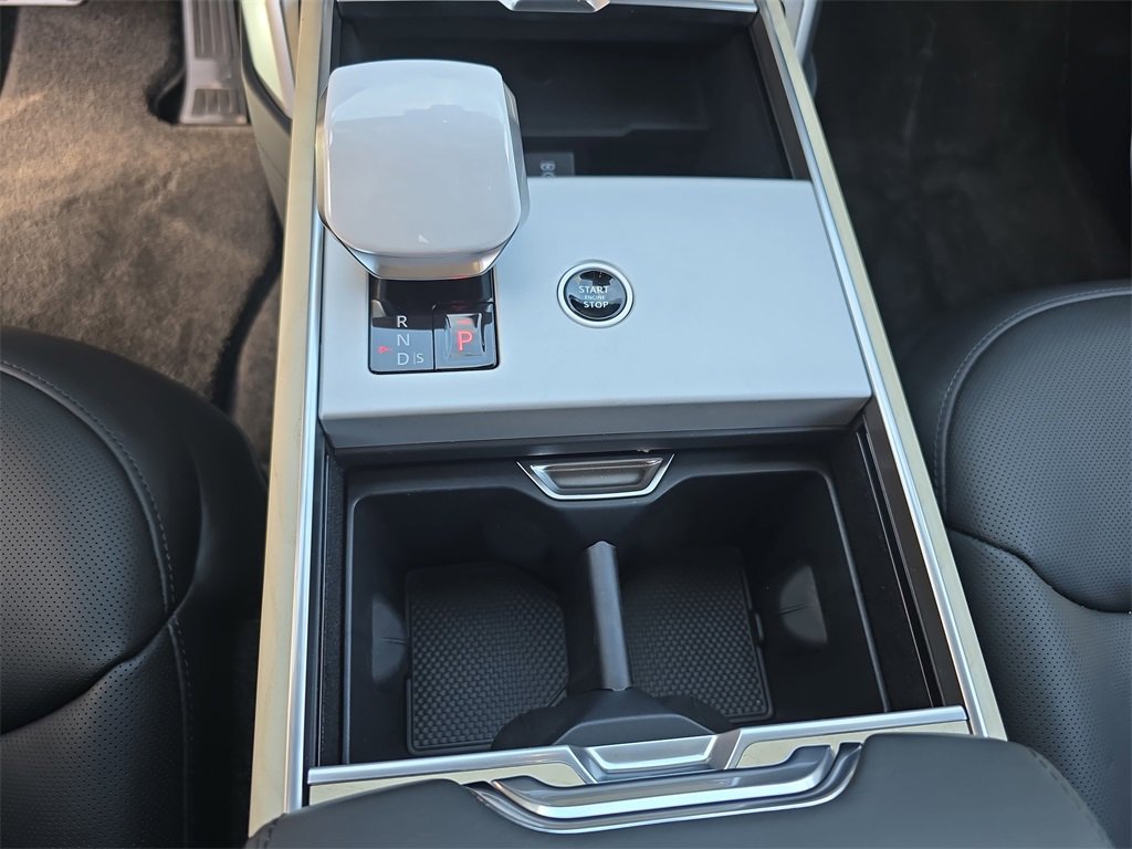 New 2026 Land Rover Range Rover SV image 26