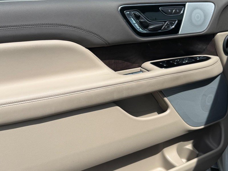 Certified 2024 Lincoln Navigator Reserve AWD/4WD image 29