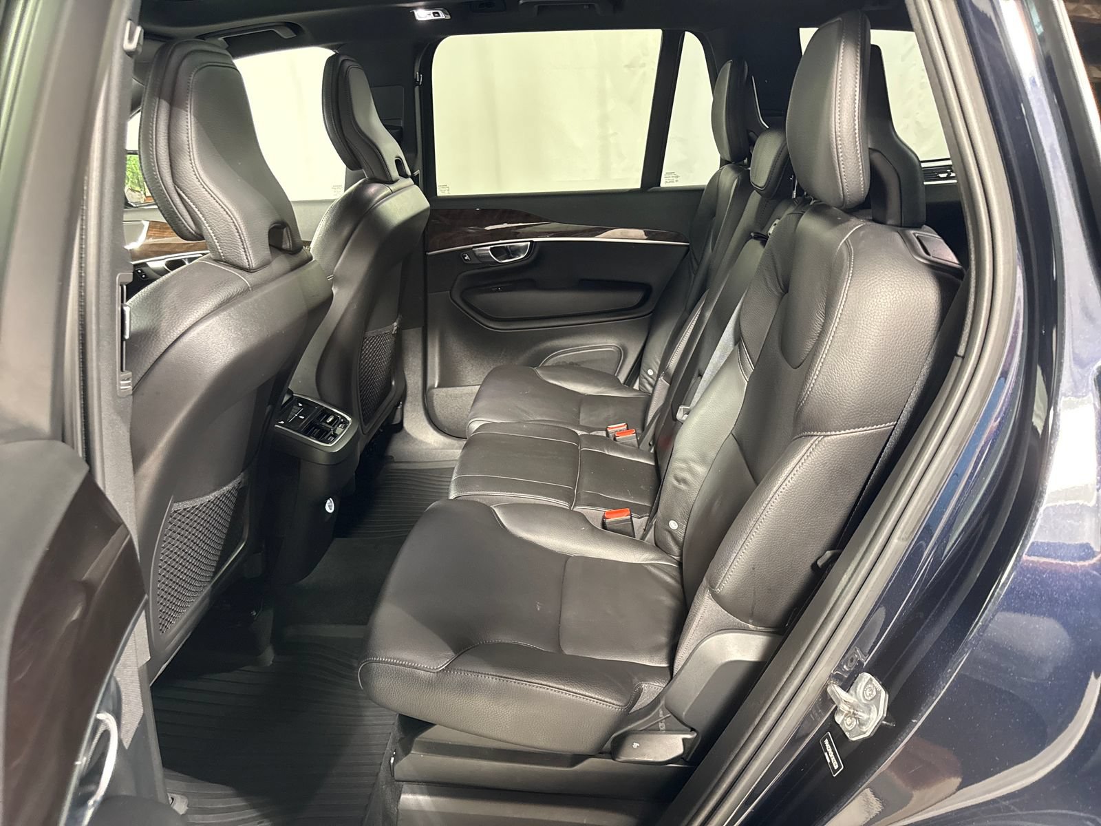 Used 2019 Volvo XC90 T6 Momentum w/ Advanced Package AWD/4WD image 5