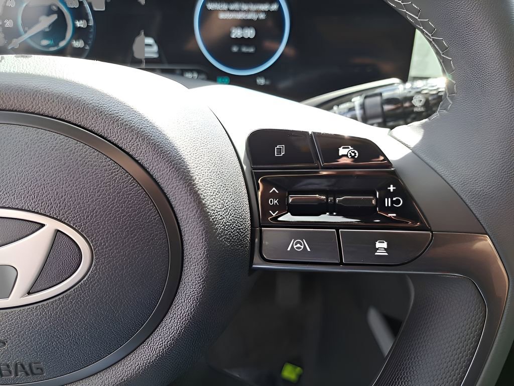 New 2026 Hyundai Elantra Limited image 18